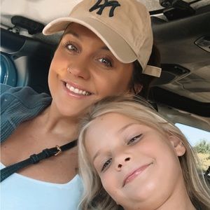 Meet your Posher, Alexandra